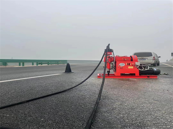 美姑马路路基路面开裂下沉注浆加固灌浆